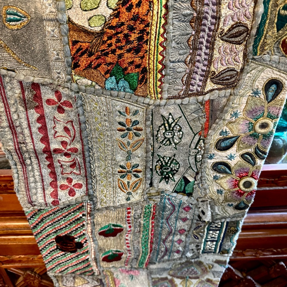 Vintage Patchwork India handmade beaded table runner - Picture 5 of 8